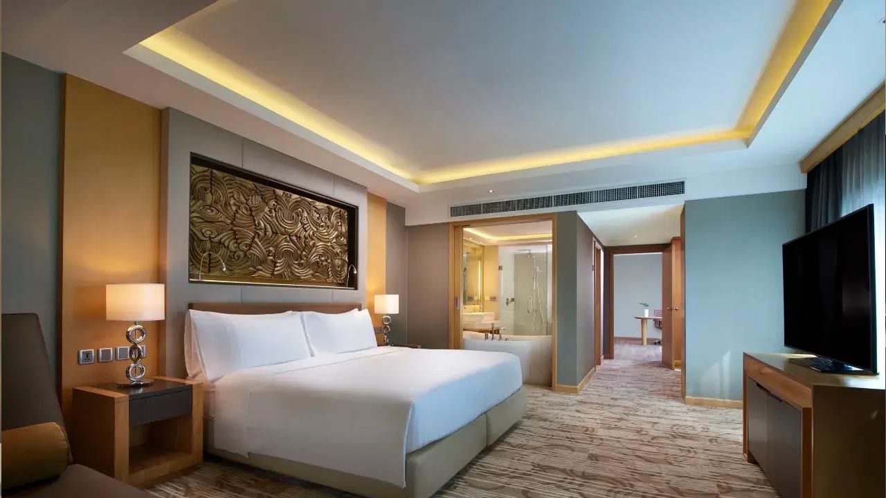 Amari BangkokHotel Logo